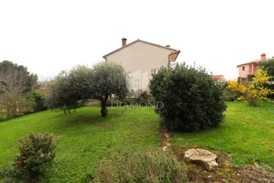 Haus 300 m², Škatari - ruhige Lage nahe Pula - 2