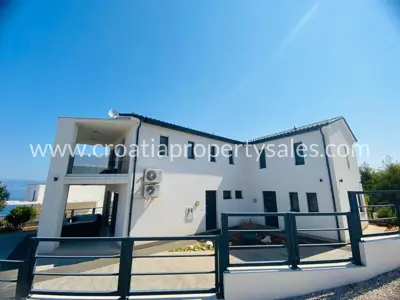 Kuća, Brač, 182 m², 900 000 € - 13