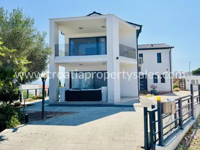 Kuća, Brač, 182 m², 900 000 €