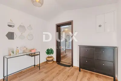 Villa 180 m², Štinjan - Pool und Sonnenterrasse - 4