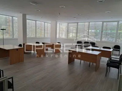 Gewerbeimmobilie zur Miete in Grad, 350 m² - 3