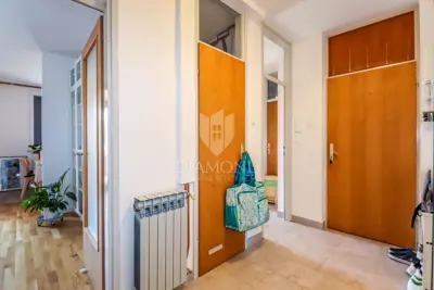 Apartment 100 m², Rovinj - 3 bedrooms and balcony - 5