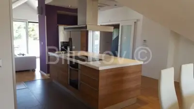 Stan 182 m², Sutivan u centru, pogled na more - 4