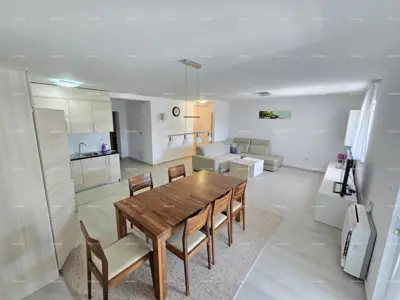 Modern eingerichtete Wohnung in der Nähe des Zentrums von Pula mit Garten und Parkplatz - 2