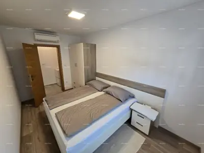 Modern eingerichtete Wohnung in der Nähe des Zentrums von Pula mit Garten und Parkplatz - 12