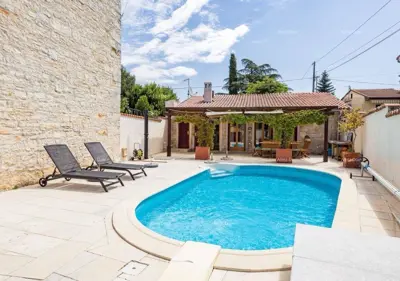 Kanfanar, 208 m², gepflegte Steinhäuser mit Pool - 5