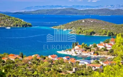 Luka, Dugi otok, građ.zemljište 150m od mora, 100€/m2 - 4