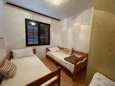 Kuća 250 m², Brist - panoramski pogled na more i otoke - 12