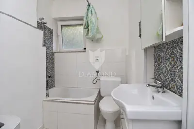 Etaža kuće 90 m², Oprić - bazen i pogled na more - 10