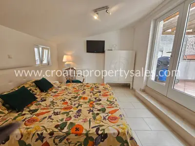 Kuća 150 m², Kaštela - centar, 50 m od mora - 2