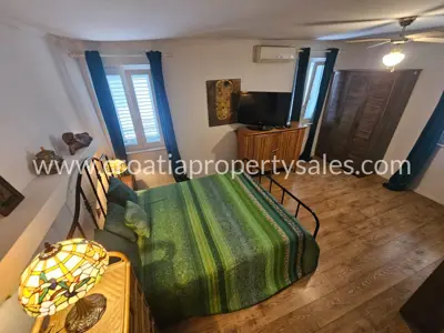 Kuća 150 m², Kaštela - centar, 50 m od mora - 11