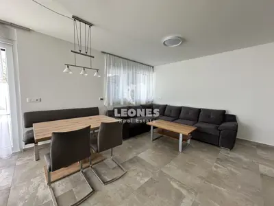 Stan 79 m², Novigrad - grijani bazen i vrt 180 m² - 7