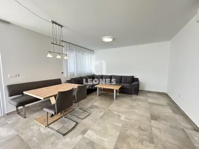 Stan 79 m², Novigrad - grijani bazen i vrt 180 m² - 8