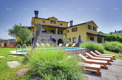 Eine schöne Villa mit Swimmingpool in der Nähe von Pazin steht zum Verkauf