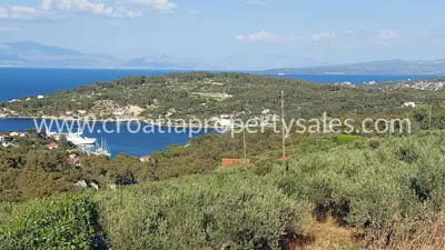 Zemljište, Šolta, 2 085 m², 280 000 €