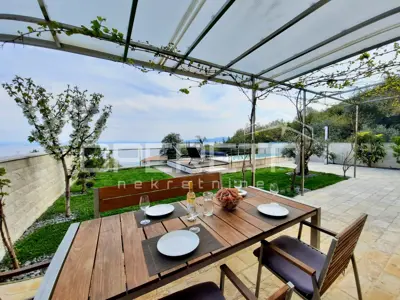Apartman 100 m od mora, Lovran, infinity bazen i vrt - 2