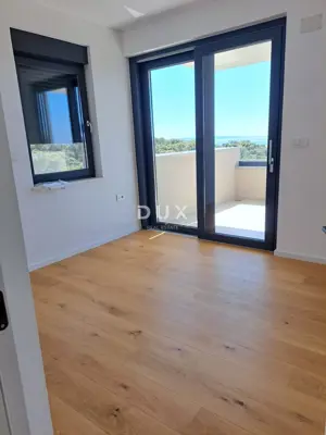Penthouse 123 m², Jakišnica - bay view - 15