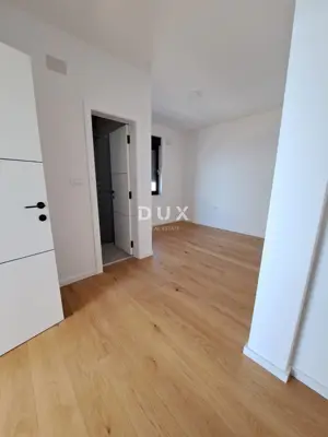 Penthouse 123 m², Jakišnica - bay view - 17
