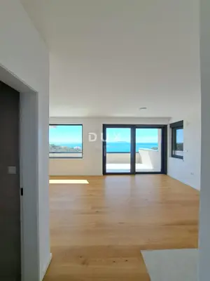 Penthouse 123 m², Jakišnica - bay view - 11