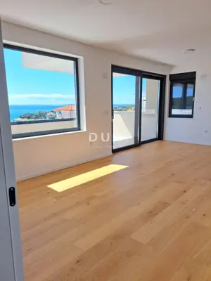 Penthouse 123 m², Jakišnica - bay view - 10