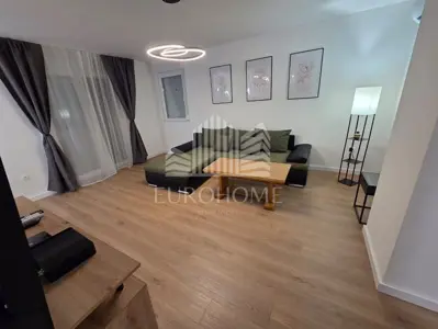 ZADAR, Bulevar- Moderan novodizajniran stan, dugorocno 90 m²