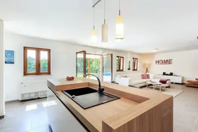 Haus zum Kauf in Veprinac, 200 m² - 15