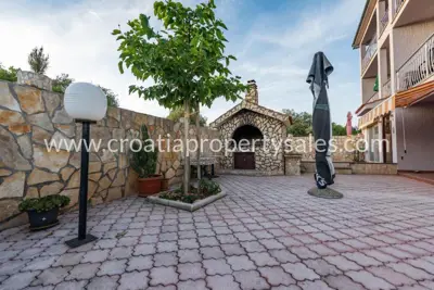 Apartmenthaus 570 m², Trogir - 6 Wohnungen in Meeresnähe - 4