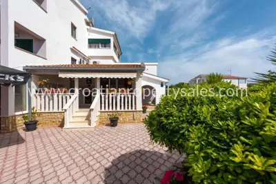 Apartmenthaus 570 m², Trogir - 6 Wohnungen in Meeresnähe - 3
