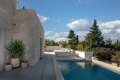 Vila 150 m², Splitska na Braču, bazen i mirna lokacija - 7