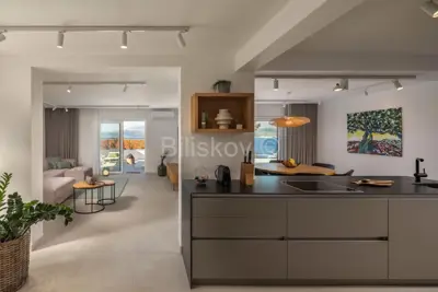 Vila 150 m², Splitska na Braču, bazen i mirna lokacija - 22
