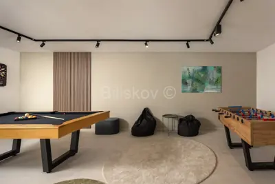Villa 150 m², Splitska auf Brač, Pool und ruhige Lage - 20