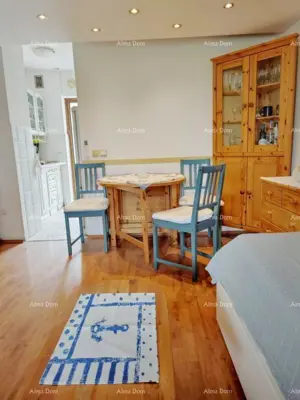 Červar Porat, Prekrasan dvoetažni apartman, 39 m² – 400 m od mora
