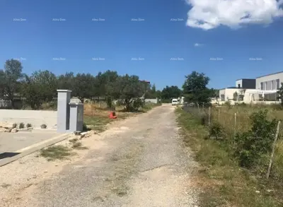 Odlično gradevinsko zemljište, u blizini Vodnjana u pravcu Juršića. - 2