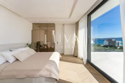 Sukošan, moderne Villa 250 m² mit Pool, zur Miete - 15