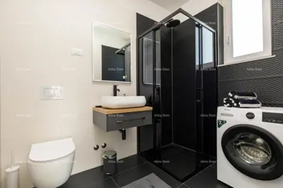 Kuća 130 m², Svetvinčenat - grijani bazen i terasa - 18