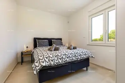 Kuća 130 m², Svetvinčenat - grijani bazen i terasa - 16