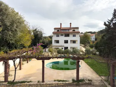 House for sale in Banjole, 500 m² - 4