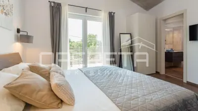Istria, Poreč surroundings - modern semi-detached house with pool - 12