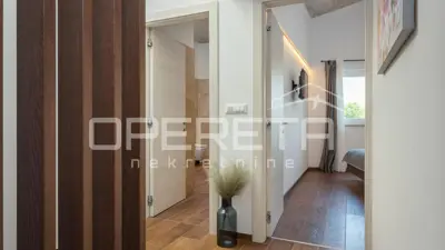Istria, Poreč surroundings - modern semi-detached house with pool - 17