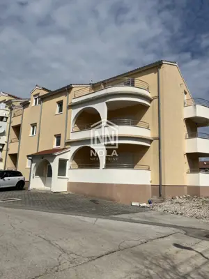 Stan 61 m², Vodice - 2 spavaće sobe i terasa