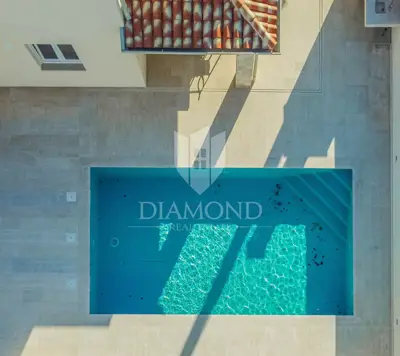 Kuća 180 m², Umag - bazen i 5 spavaćih soba - 19