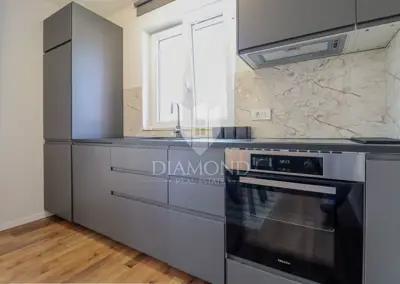 Kuća 180 m², Umag - bazen i 5 spavaćih soba - 6