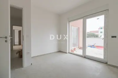 Stan 86,5 m², Vodice - privatni bazen i terase - 2