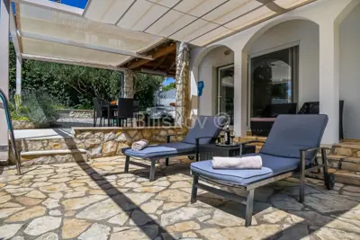 Otok Čiovo, Slatine, dvije kuće drugi red od mora, prodaja - 15