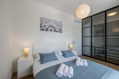 K.Stari, opremljena kuća u novogradnji - 10