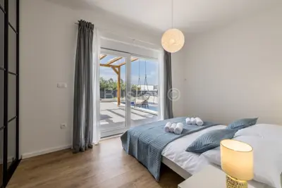 K.Stari, opremljena kuća u novogradnji - 9