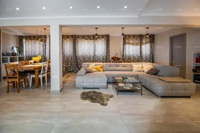 Penthouse 2 etaže, Medulin, krovna terasa i pogled na Medulin - 8