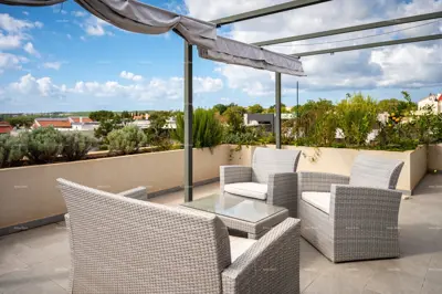 Penthouse 2 etaže, Medulin, krovna terasa i pogled na Medulin - 14