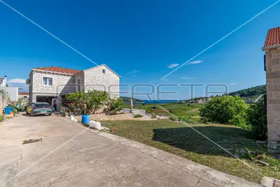 Grundstück 551 m², Lumbarda - 280 m vom Meer - 15