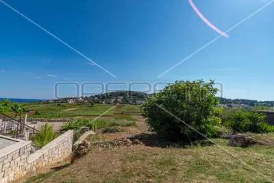 Grundstück 551 m², Lumbarda - 280 m vom Meer - 6
